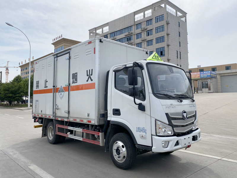 雜項危險物品廂式運(yùn)輸車，運(yùn)輸車，運(yùn)輸車廠家，楚勝集團(tuán)